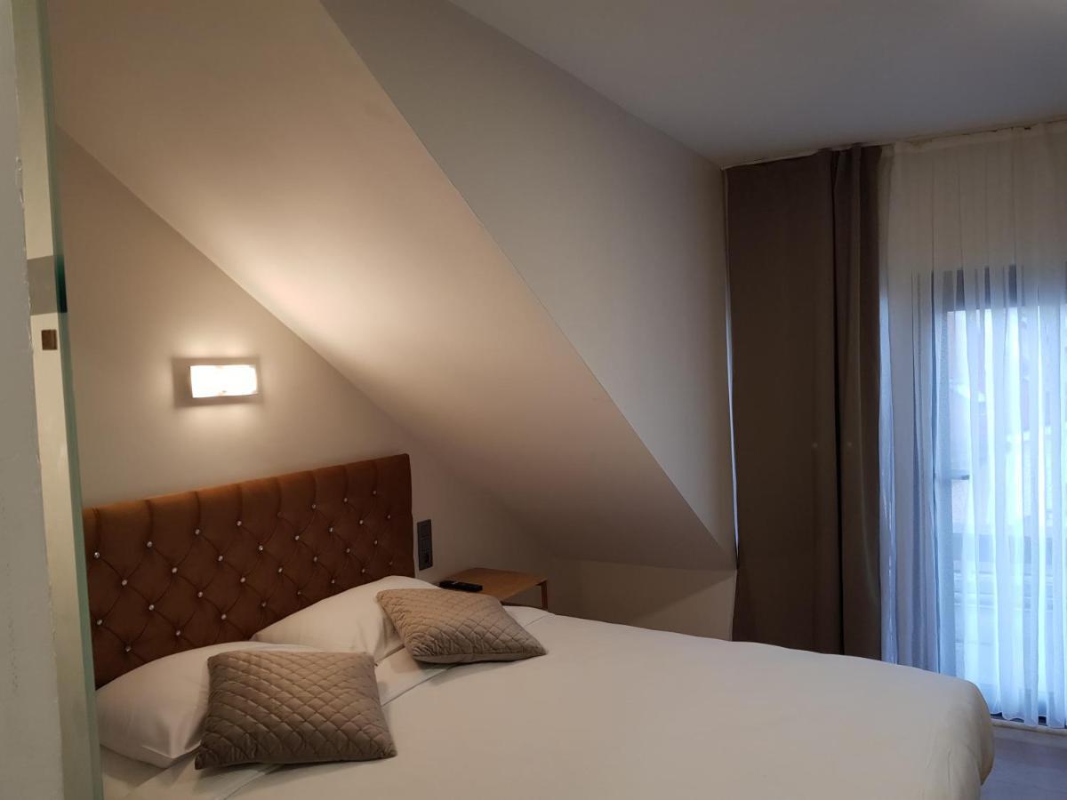 Hotel Meribel Saint-Josse-ten-Noode Exterior photo
